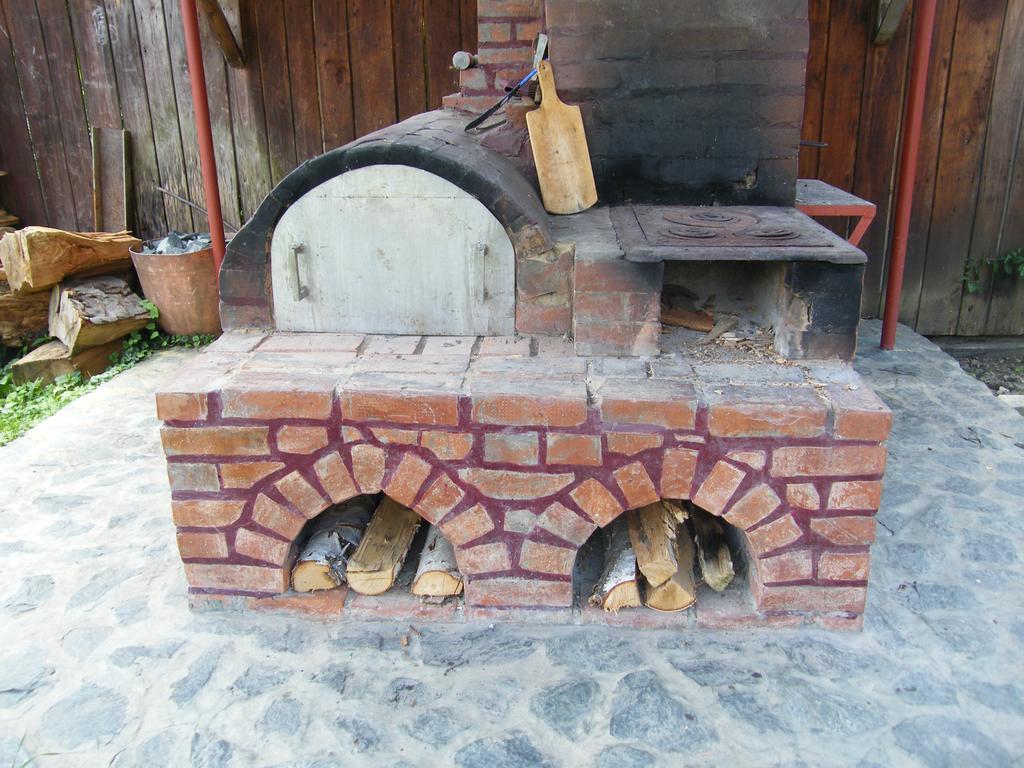 Pensiunea Casa Filoxenia Horezu Buitenkant foto